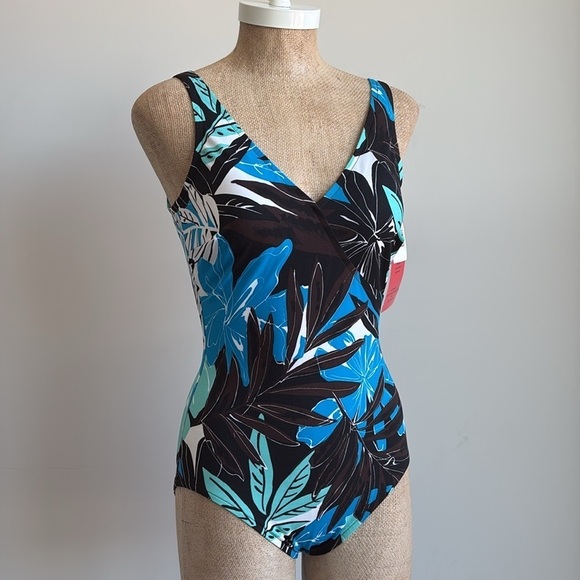 Magicsuit by Miraclesuit One Piece Swimsuit Size 8 NWT - Picture 8 of 13
